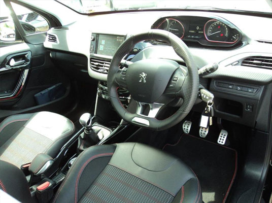 Peugeot 2008 GT-Line interior